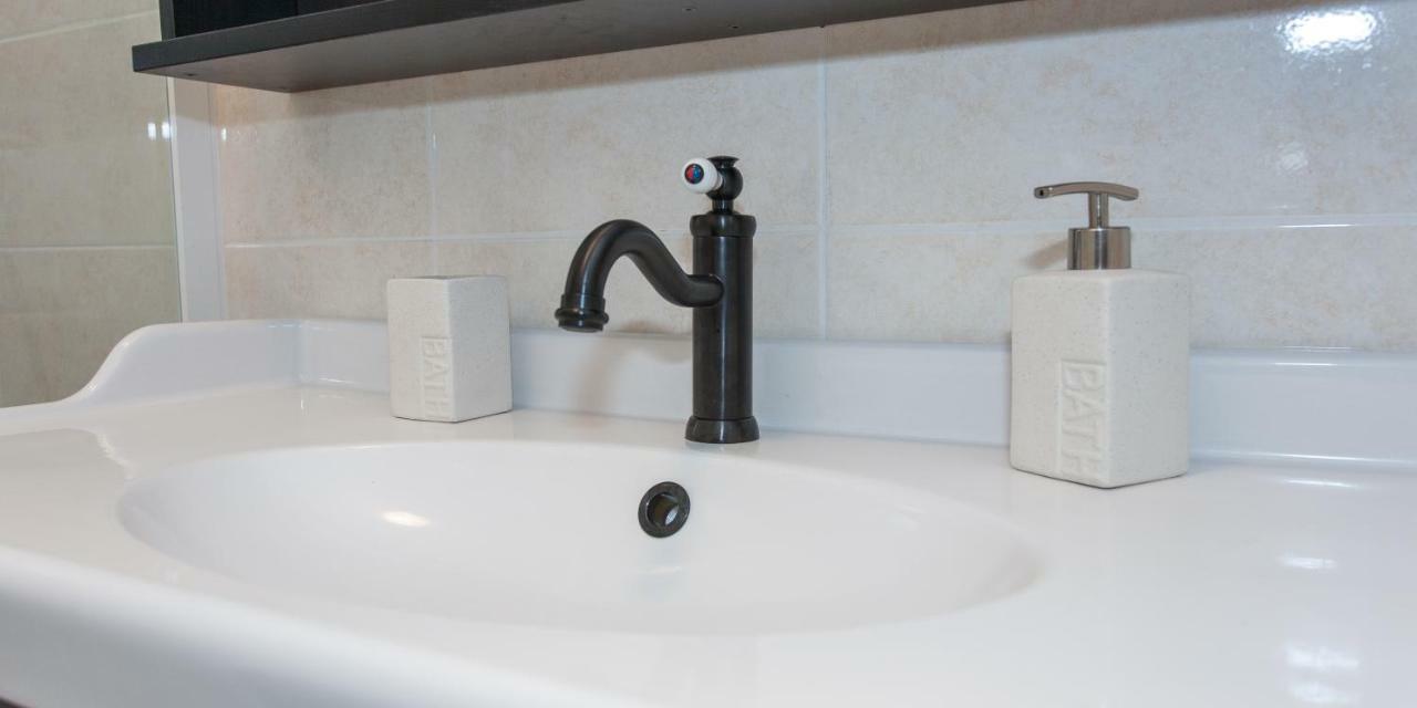 Vintage Appartement Duće Buitenkant foto