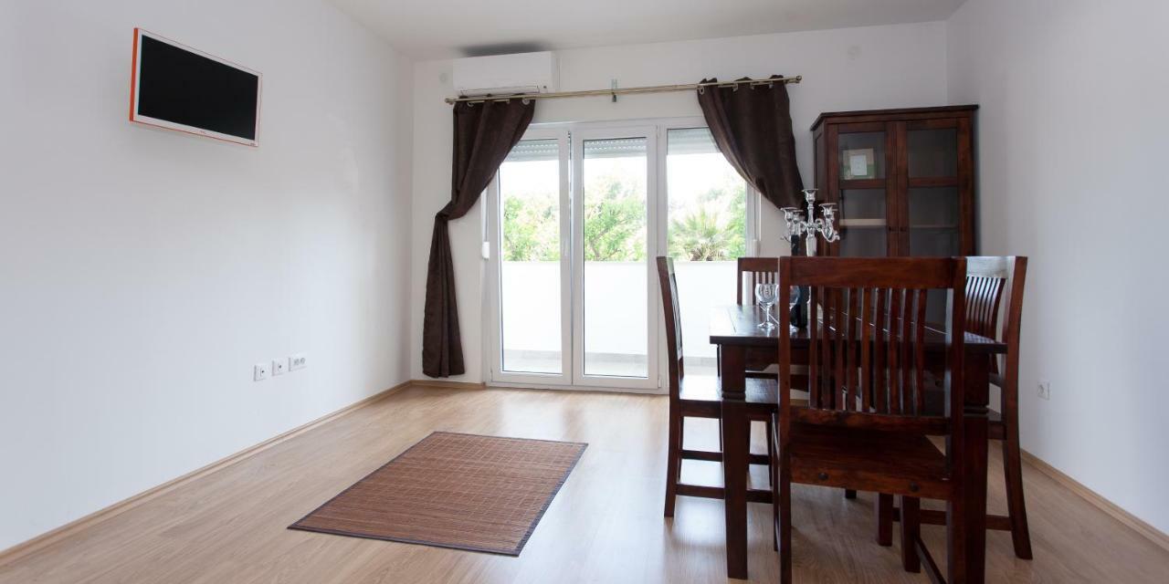 Vintage Appartement Duće Buitenkant foto