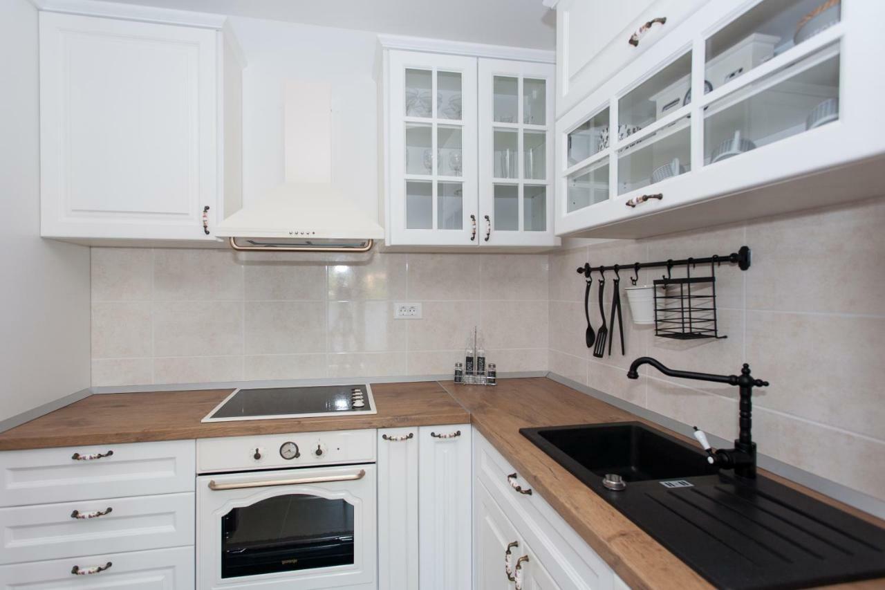 Vintage Appartement Duće Buitenkant foto
