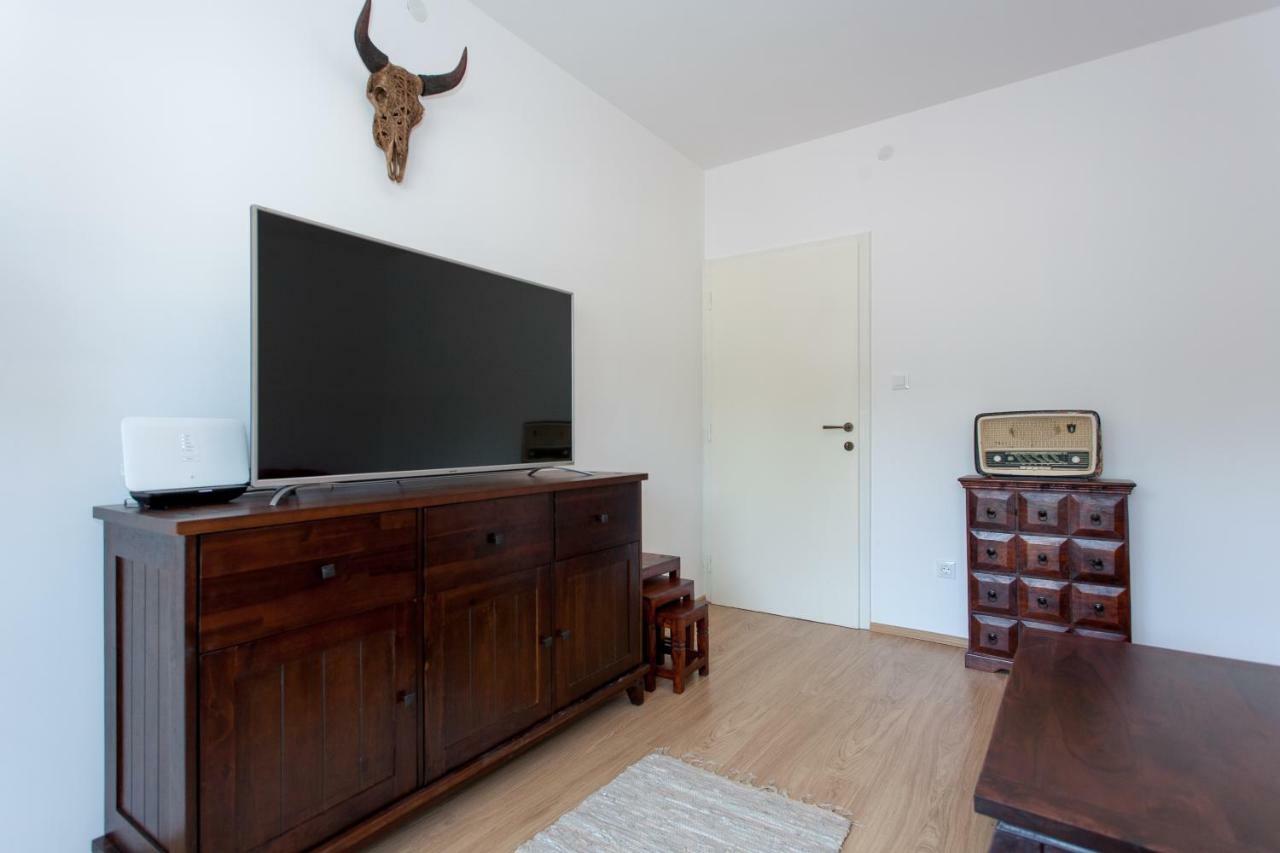 Vintage Appartement Duće Buitenkant foto