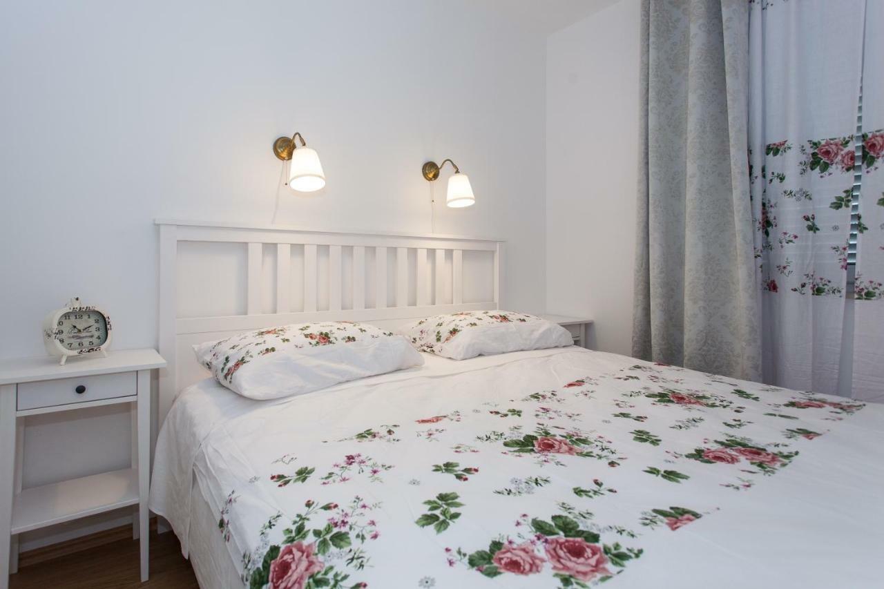 Vintage Appartement Duće Buitenkant foto